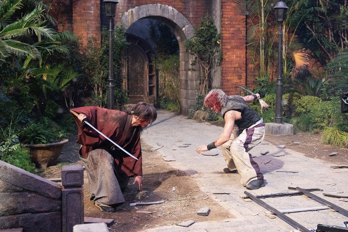 佐藤健 新田真剣佑 るろうに剣心 撮影で見せた 歴史に残る闘い 大友啓史監督 佐藤健は確実に次の段階にいっている モデルプレス