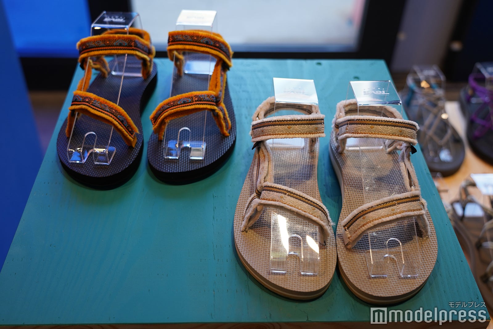 「ORIGINAL UNIVERSAL MARESSA（オリジナル ユニバーサル マレッサ）」（￥6,300+税／3色展開）（C）モデルプレス