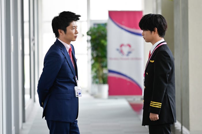 田中圭、千葉雄大/「おっさんずラブ-in the sky-」第2話より(C)テレビ朝日