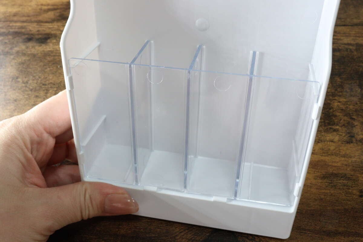 ダイソー 取り付け引き出しケース ダイソーの取り付け引き出しケースを下向き引き出す