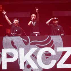 PKCZ（R）／（左から）DJ MAKIDAI、VERBAL、DJ DARUMA