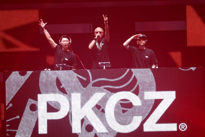 PKCZ(R)/(左から)DJ MAKIDAI、VERBAL、DJ DARUMA