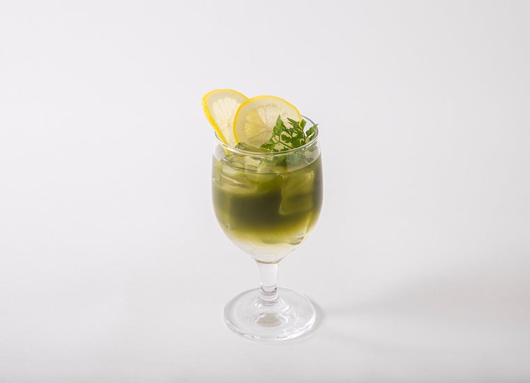 【TAEHYUN】Matcha Lemonade 税込990円(C)BIGHIT MUSIC & HYBE. All Rights Reserved.