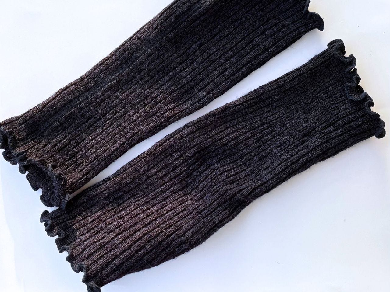 ストレッチ性に優れたnishikawa newmine コスメティックスレッグウォーマー