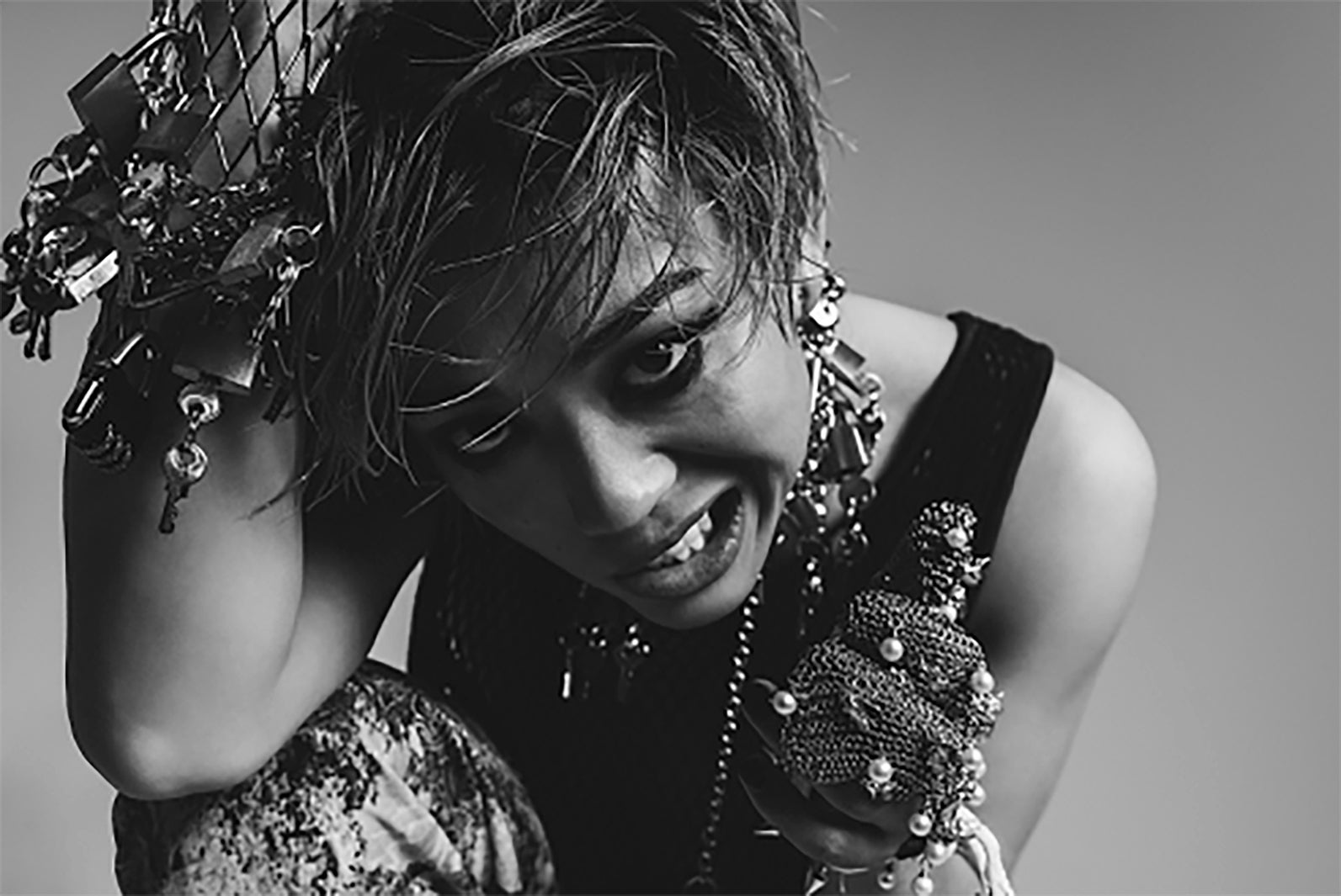 TikTokで話題のOdAkEi「PSYCHO」100万回再生突破 インタビュー映像公開