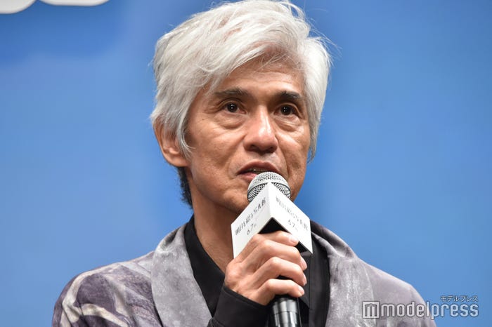 佐野晶哉との飲み会事情を話した佐藤浩市(C)モデルプレス