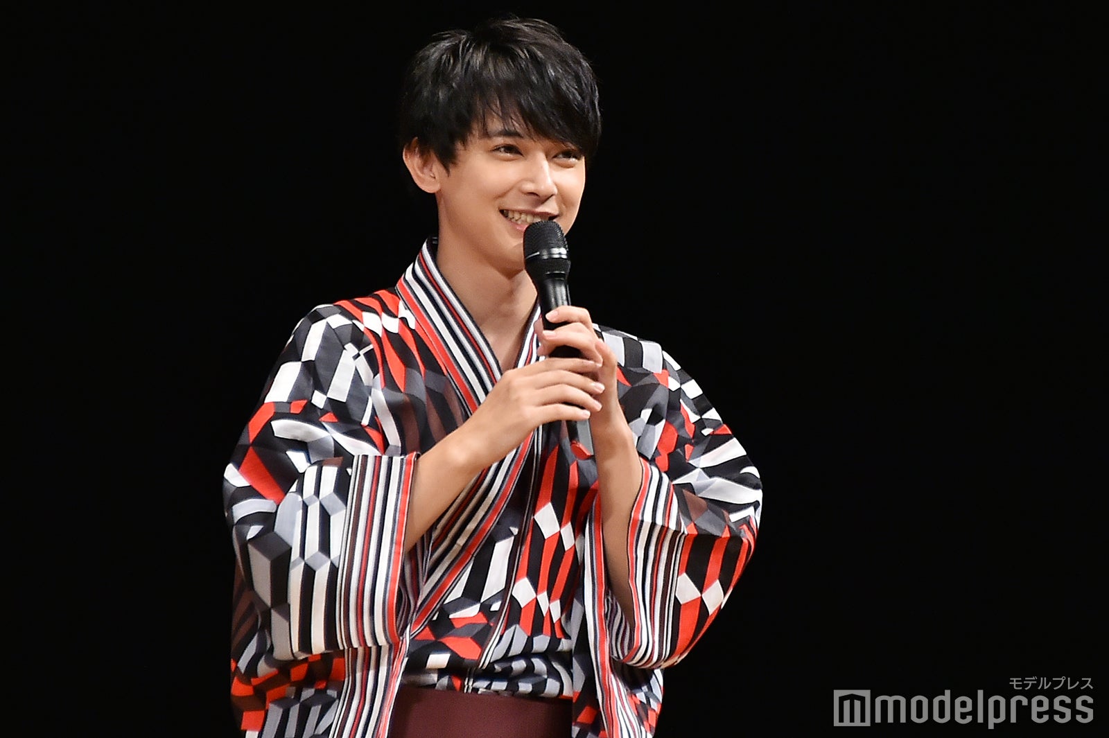 吉沢亮（C）モデルプレス