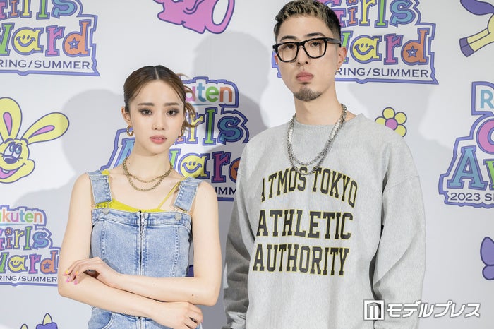 中町兄妹、祖母顔出し3ショット公開「鼻と口元がそっくり」「素敵な家族写真」と反響