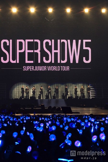 ドームを超満員にする人気ぶりだ