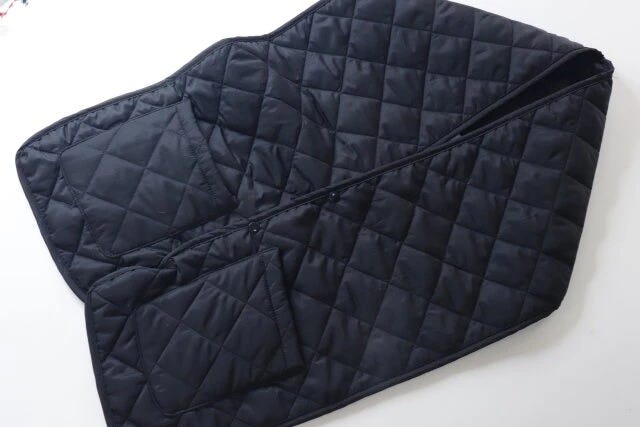 ダイソー　キルト肩掛けマフラー