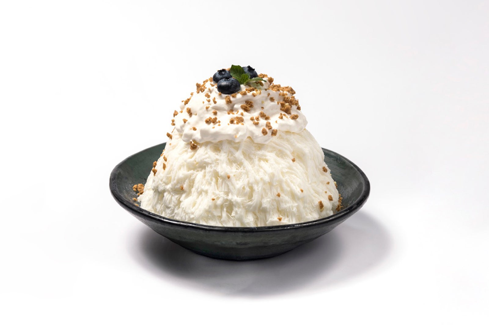 クリームチーズケーキかき氷1,220円（税込）／画像提供：TRANSIT GENERAL OFFICE