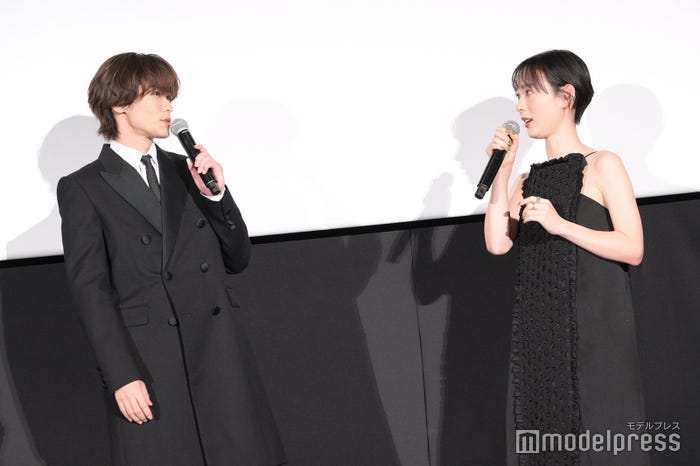 川村壱馬、穂志もえか(C)モデルプレス