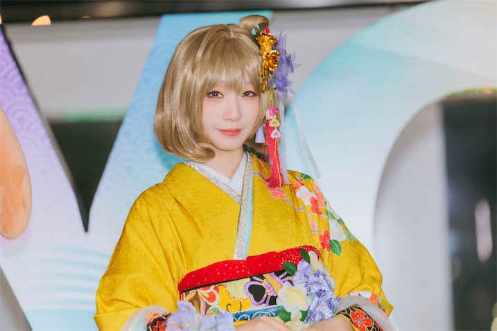 京友禅姿の伊織もえ「これ全部手描きらしいんですよ」 世界に一着の着物でニデック京都タワー点灯！