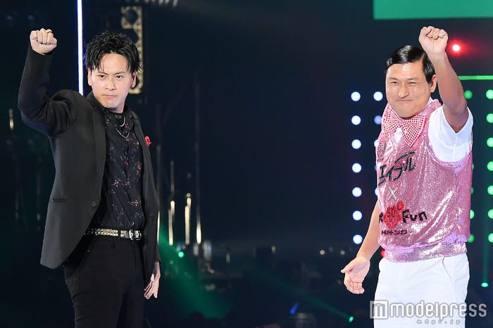 山下健二郎、春日俊彰(C)モデルプレス