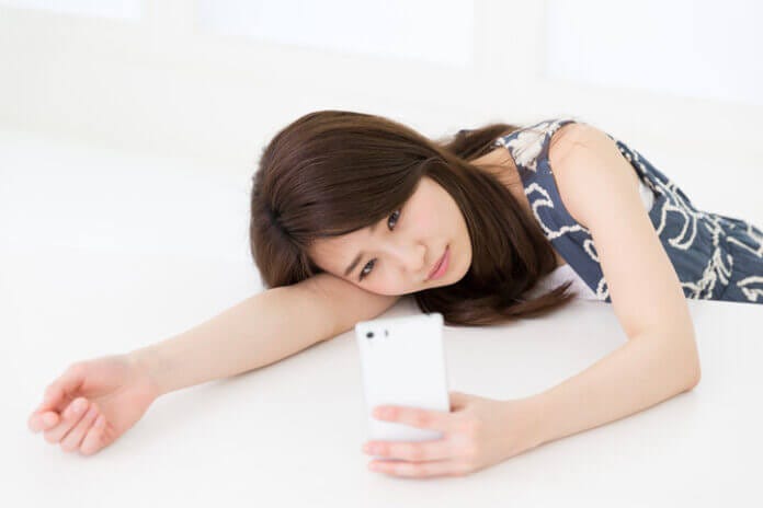 10:ラインの返信はすぐにもらえないと不安になる