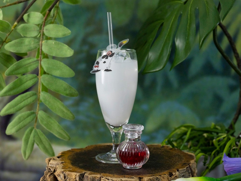 ＜ハートの女王＞白バラのローズウォーター（C）Disney