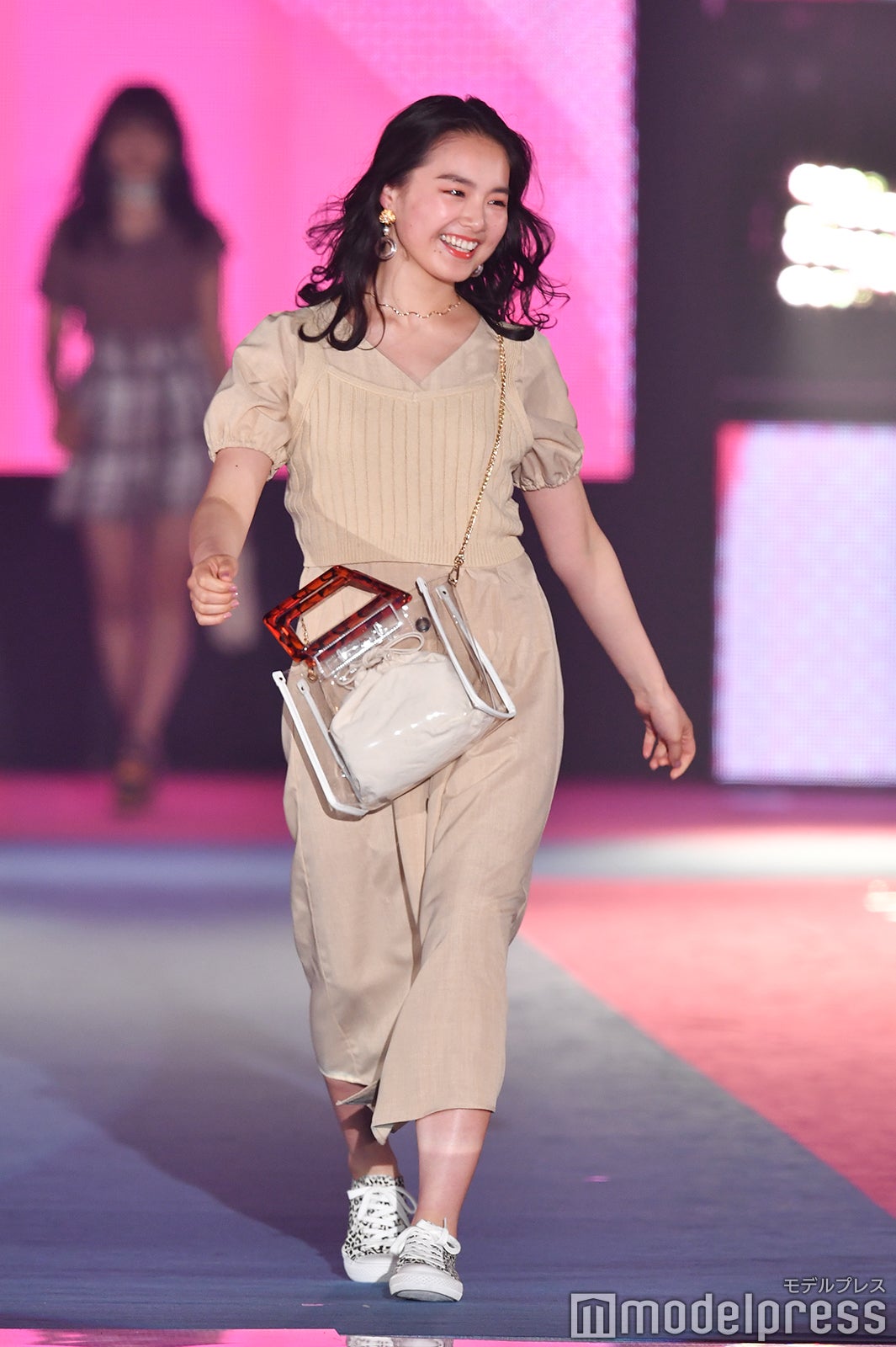 箭内夢菜（C）モデルプレス