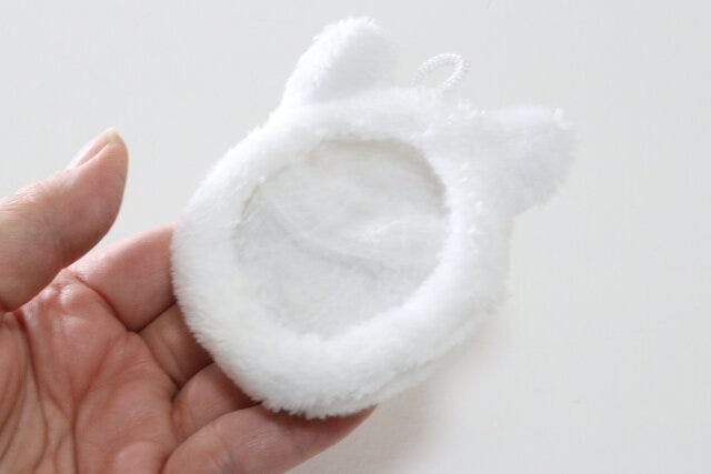 セリア もこもこ缶バッジカバー セリア もこもこ缶バッジカバー