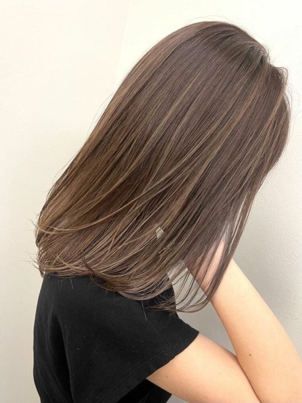 茶髪に似合うハイライトってなに色 グッと垢抜ける大人の最新ヘアカタログ モデルプレス 茶髪に似合うハイライトってなに色 グッと垢抜ける大人の最新ヘアカタログ モデルプレス