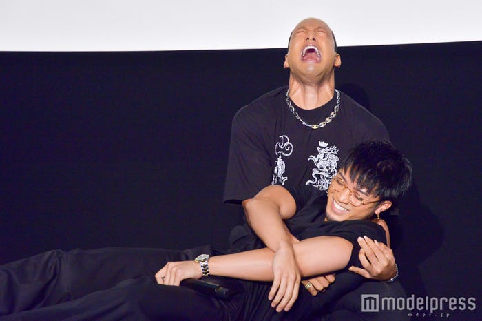 関口メンディー×数原龍友(C)モデルプレス