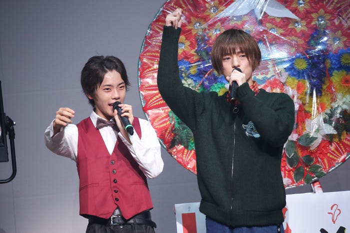 こんどうようぢ×山﨑悠稀で「ぐるぐるんセカイ」のコラボも/Photo by Kenichi Sasamori