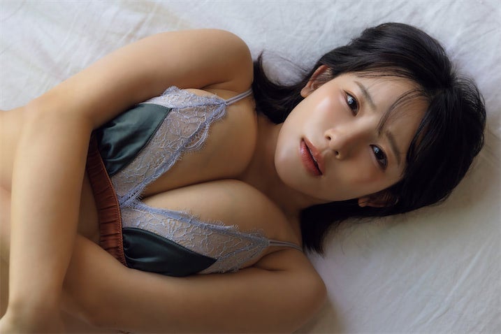 天木じゅん、卒業前ラストグラビア 親友・永尾まりやが撮影した特別カット公開
