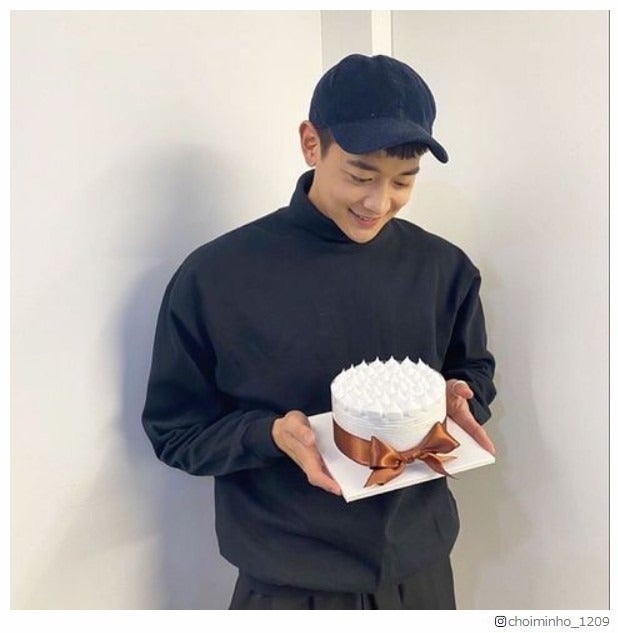 SHINeeミンホ、誕生日に個人インスタ開設 ファンから喜びのコメント殺到