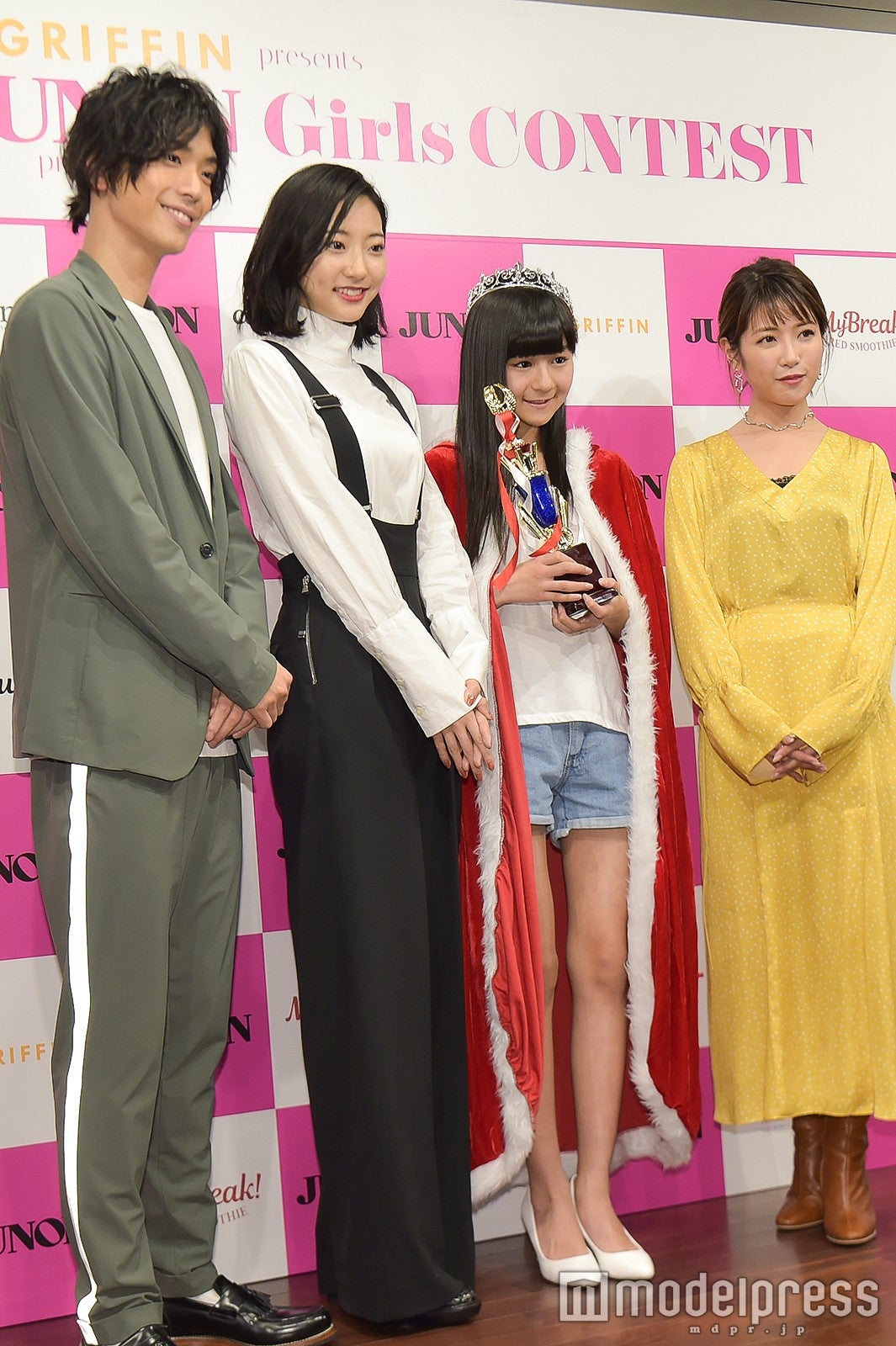 黒羽麻璃央、武田玲奈、岸畑来瞳さん、舟山久美子（C）モデルプレス