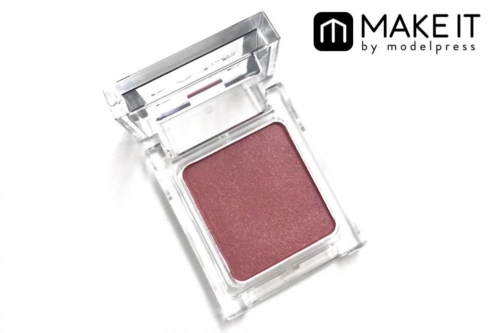 ケイト／ザ アイカラー／032 レッド／650円（税抜・編集部調べ） (C)メイクイット