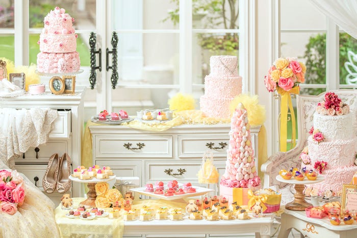 名古屋「マリーアントワネットのフラワーハニーハント デザートブッフェ」蜂蜜や花の心躍るスイーツ