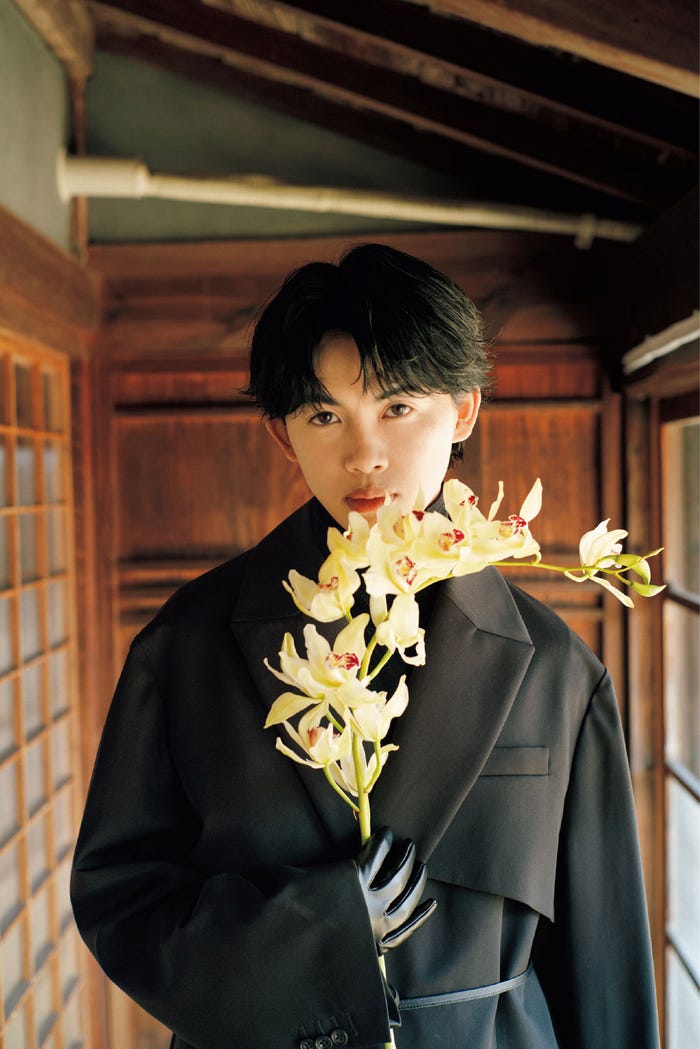 草川直弥スタイルフォトブック「直弥いる。」収録カット(C)SDP