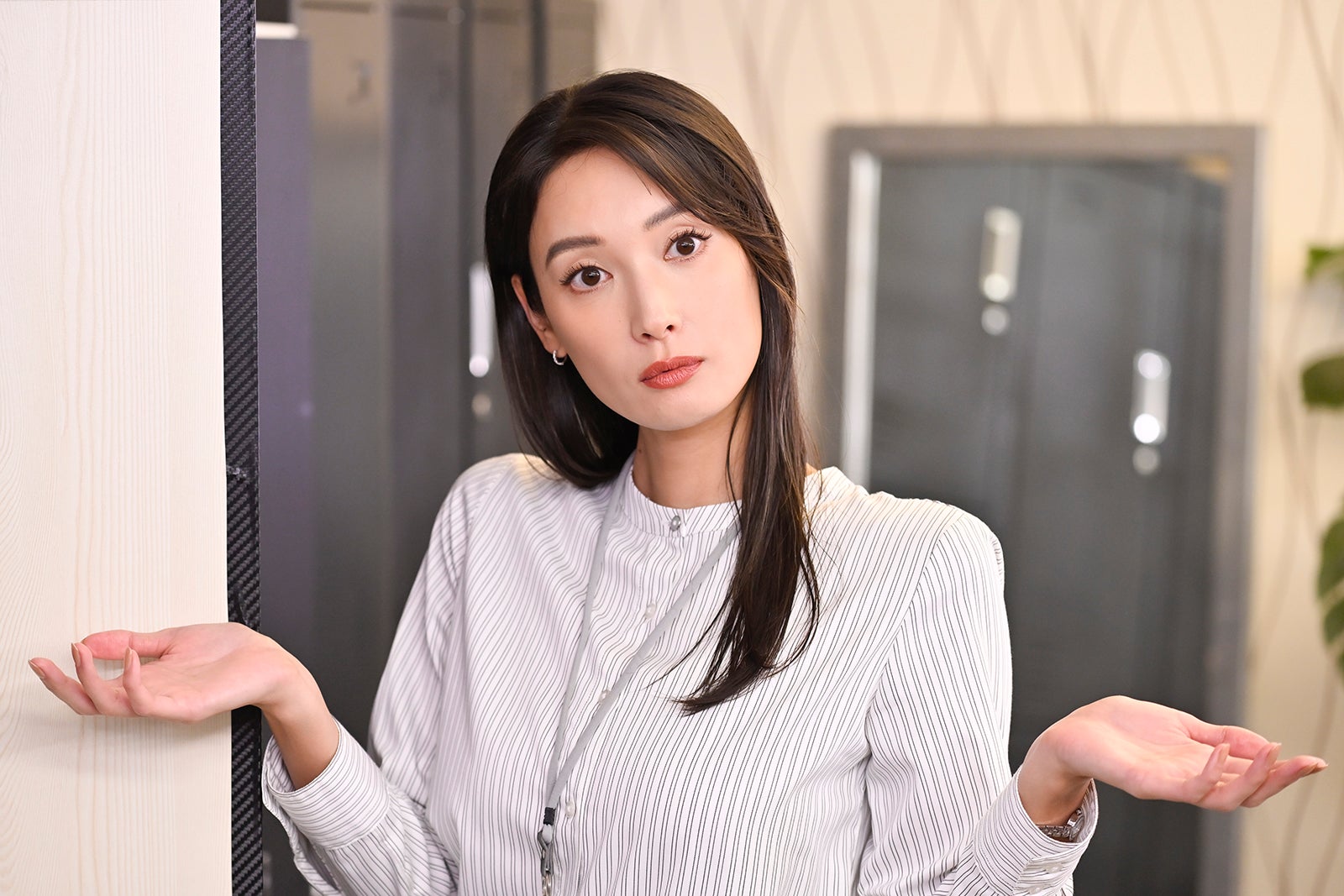 菜々緒「無能の鷹」第3話（C）テレビ朝日