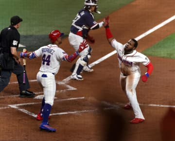 土曜朝に衝撃「エグすぎる」WBCドミニカの神ヘッスラ2発に震撼 100kg超が爆走で本塁突入→飛んで韓国捕手かわし、コールド勝利「日本でも勝てたか…」「勝負への執着が凄い」