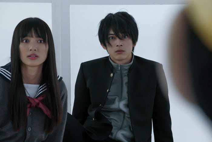 緊迫の“トモダチゲーム”が幕を開ける(C)山口ミコト・佐藤友生/講談社 (C)2017「トモダチゲーム」製作委員会