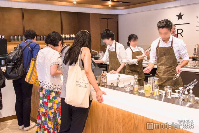 店内の様子（C）モデルプレス