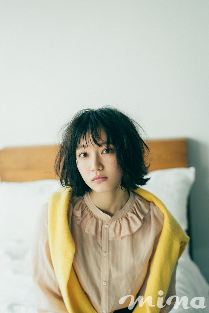吉岡里帆/「mina」5月号(画像提供:主婦の友社)