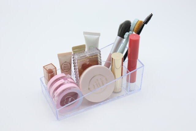 メイクアップスタンド(7仕切り) 使用例 メイクアップスタンド(7仕切り) 使用例