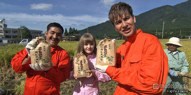 “リアルバービー”ダコタ・ローズ＆JOY、新潟で初めてのドライブ体験