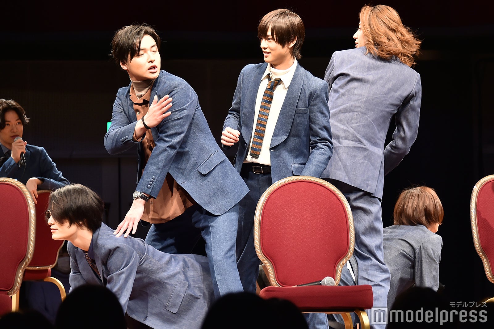 劇中シーンを再現（塩野瑛久が立花裕大の代役）／男劇団 青山表参道X「ENDLESS REPEATERS —エンドレスリピーターズ—」DVD発売記念イベント （C）モデルプレス