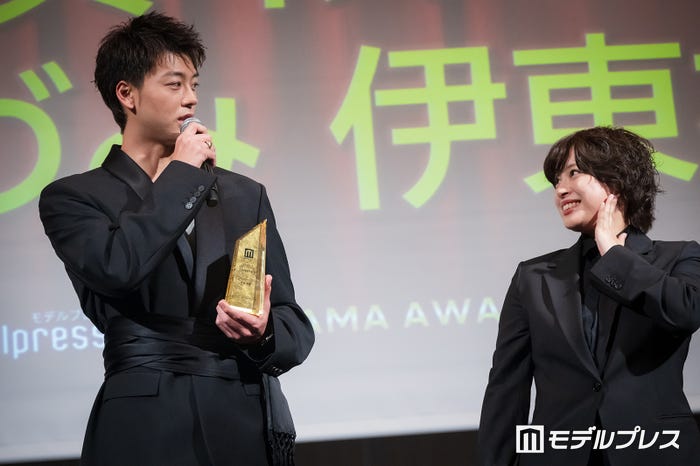 竹内涼真、杉田彩佳プロデューサー(C)モデルプレス