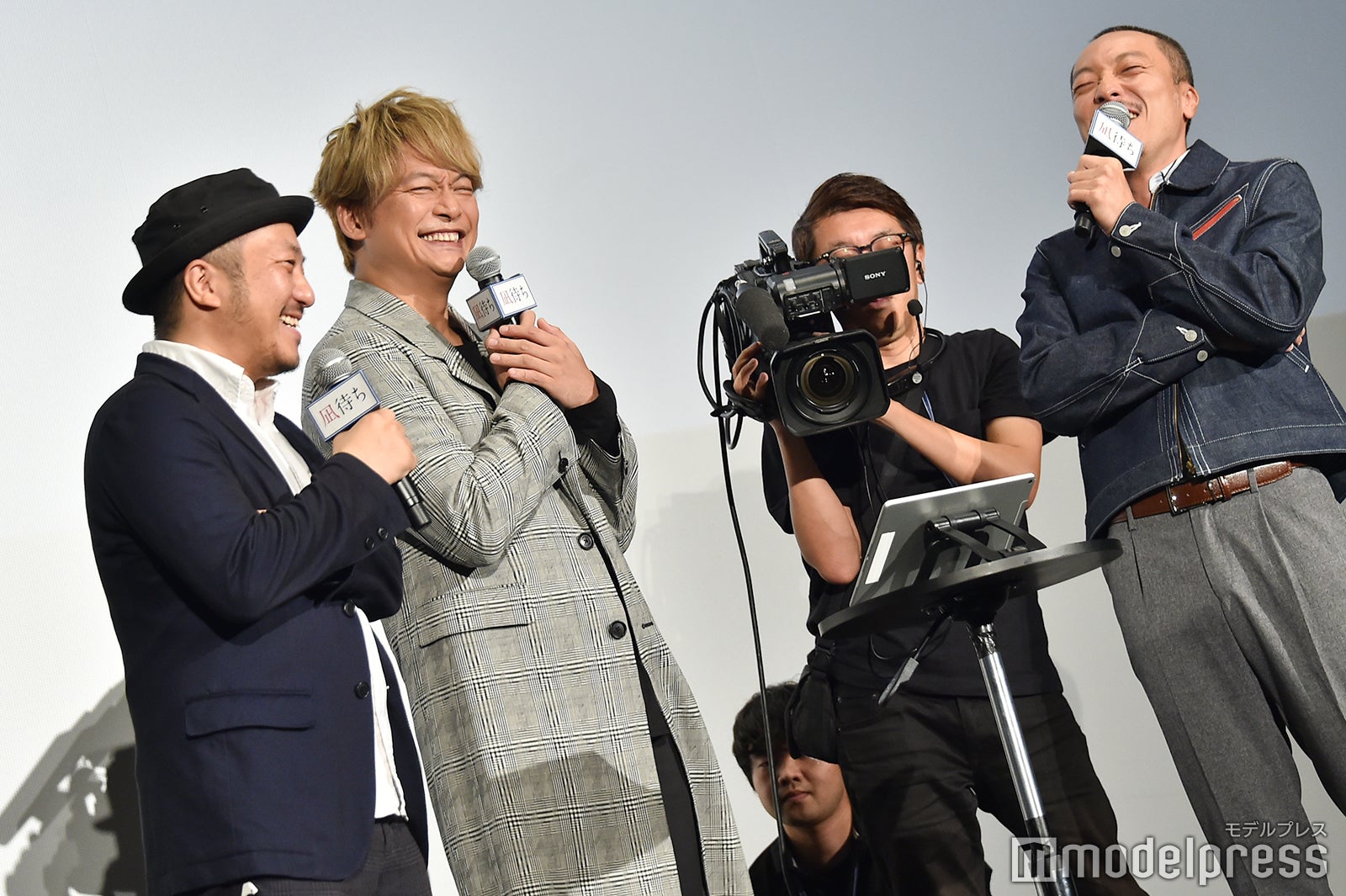 白石和彌監督、香取慎吾、音尾琢真 （C）モデルプレス