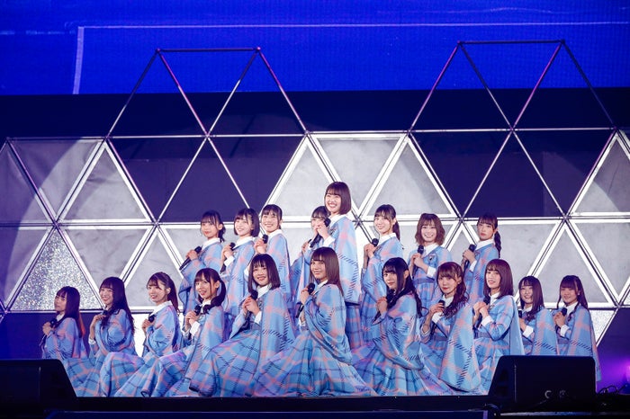 乃木坂46新内眞衣 けやき坂46と初コラボ 誰よりも高く跳べ で大ジャンプ リハ3回で 乳酸が超たまった セットリスト ライブレポ モデルプレス