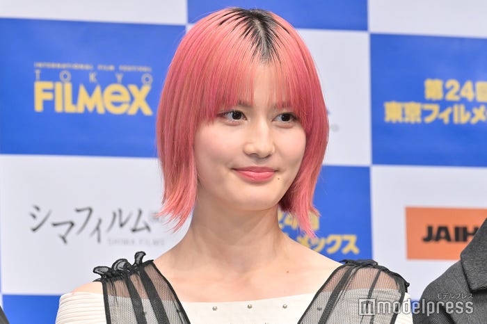 橋本愛(C)モデルプレス