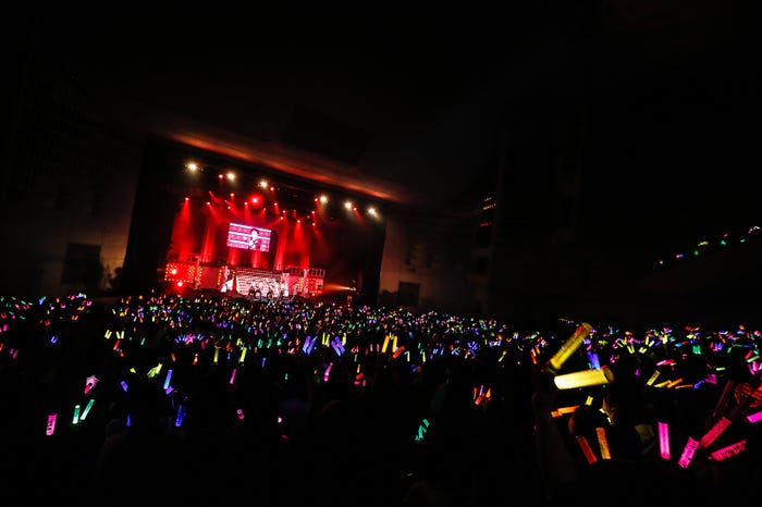 「M!LK SPRING TOUR 2018 #バトレボ~牛丸学園ブルジョワ部~」より (Photo by 笹森 健一)