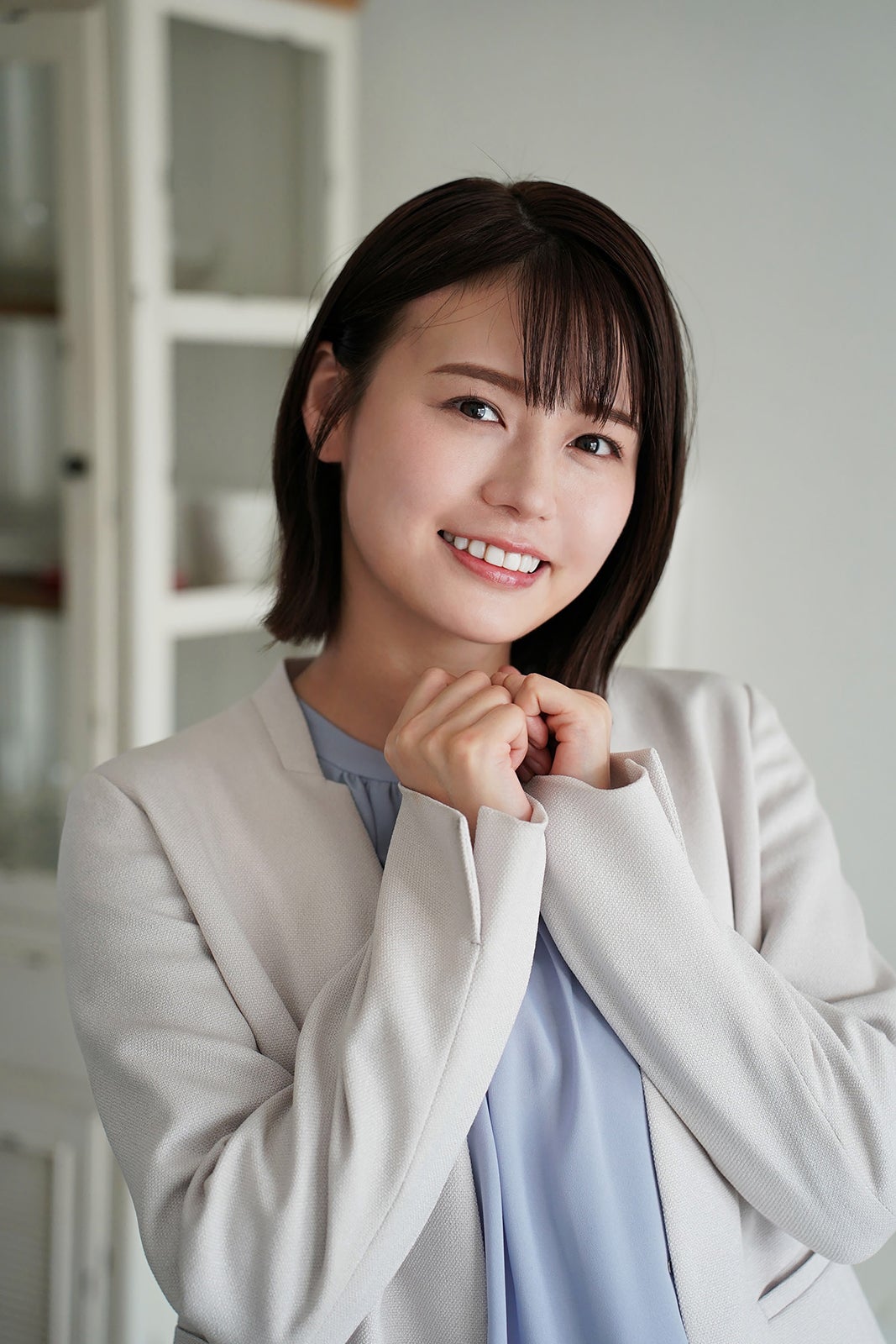 井口綾子（C）エイベックス通信放送／とろける夜製作委員会