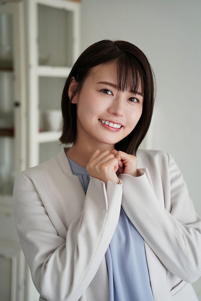 井口綾子(C)エイベックス通信放送/とろける夜製作委員会