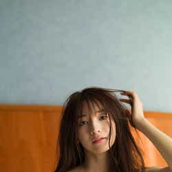 モデルプレス - 傳谷英里香、初の水着&ランジェリー撮影に「とても緊張」美しさの秘訣明かす<インタビュー>