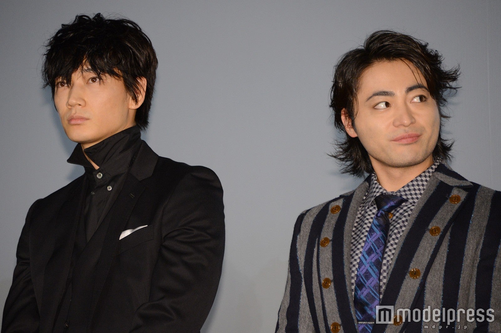 綾野剛、山田孝之 （C）モデルプレ
