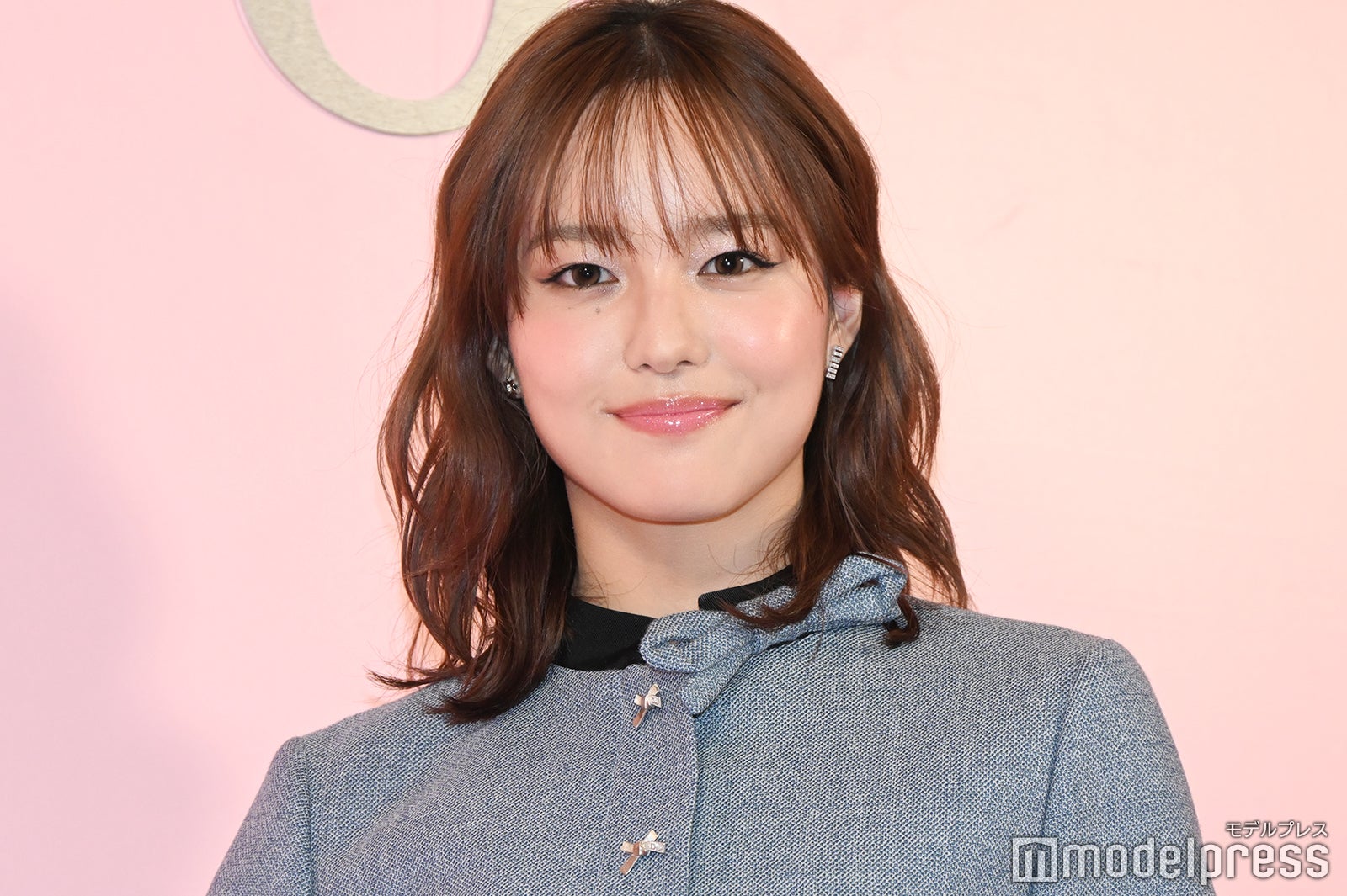 XG・JURIA、ミニ丈セットアップで美スタイル際立つ 夢中になっていることは？【ディオール アディクト キャンディ ショップ】