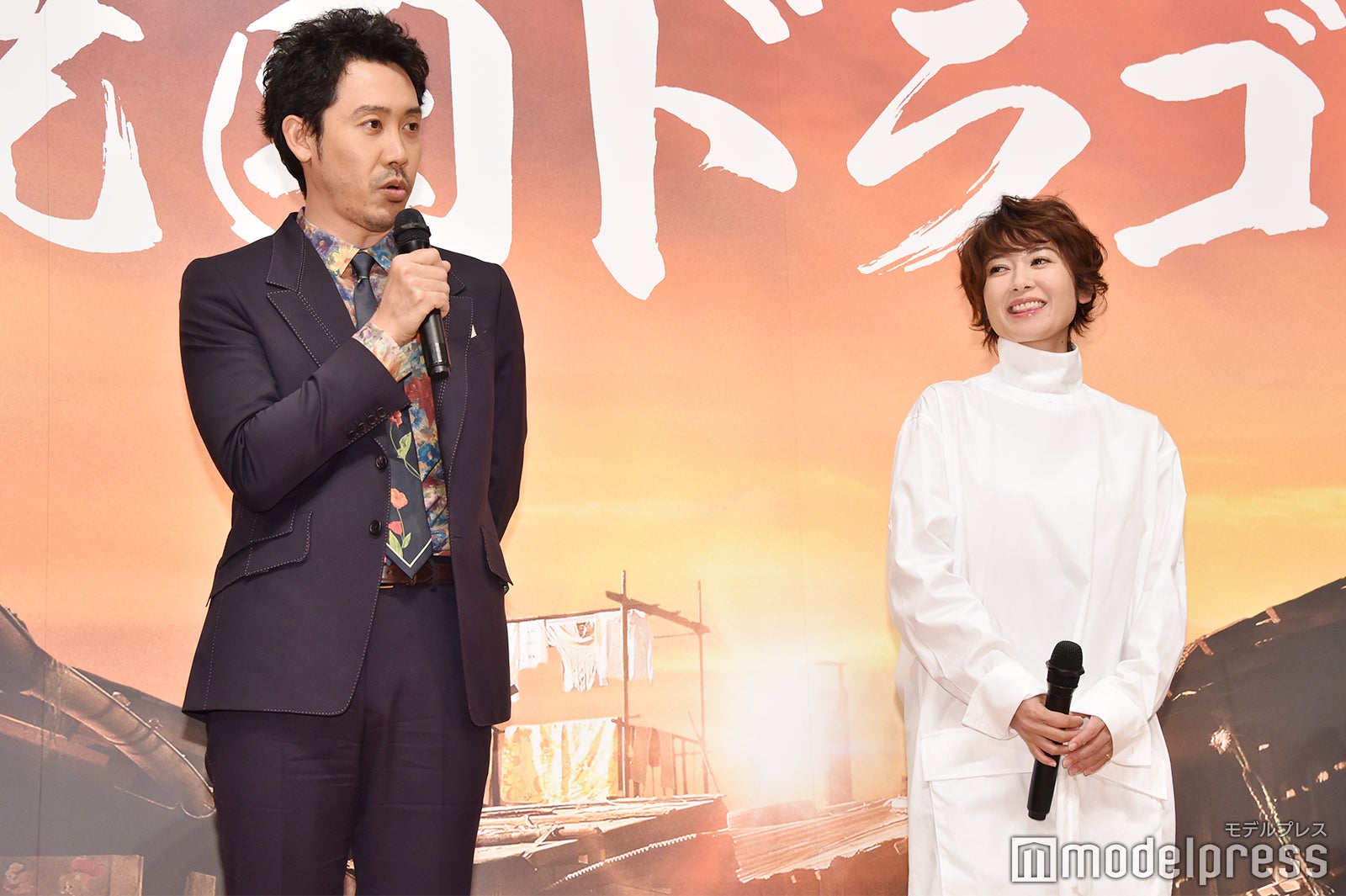 大泉洋、真木よう子 （C）モデルプレス